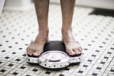 Как мужчине убрать живот в домашних условиях: эффективные упражнения и ограничения в питании